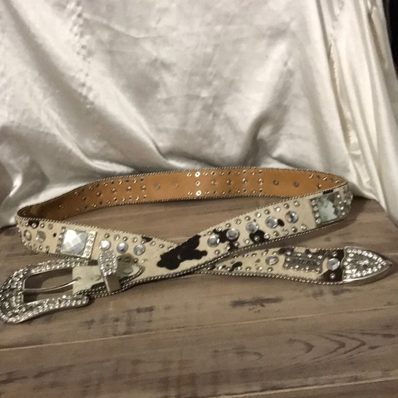 atlas Accessories - Cowhide Rhinestone Belt atlas Accessories - Cowhide Rhinestone Belt